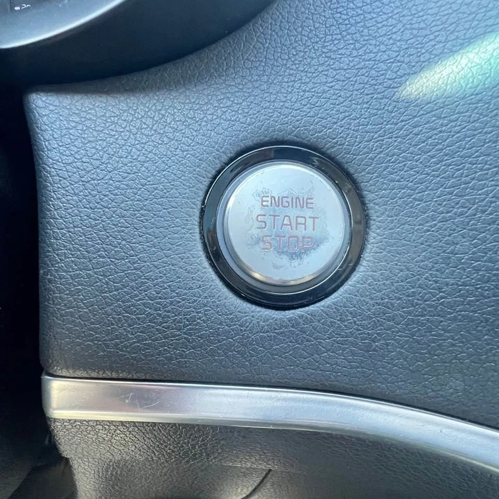 2019 Kia Stinger - Image 14 of 16