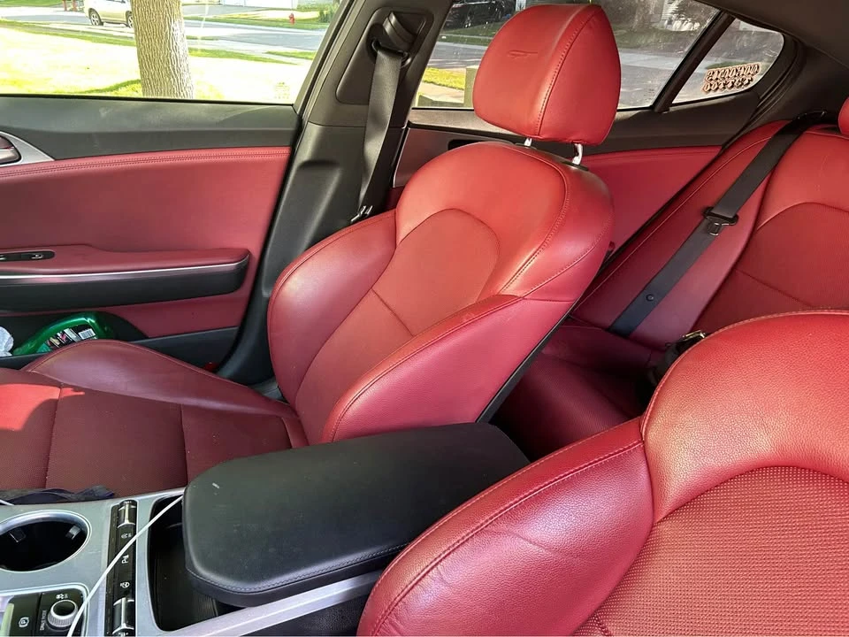 2019 Kia Stinger - Image 2 of 8