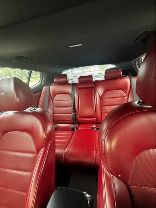 2019 Kia Stinger - Image 6 of 8