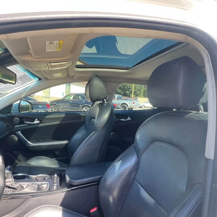 2019 Kia Stinger - Image 9 of 16
