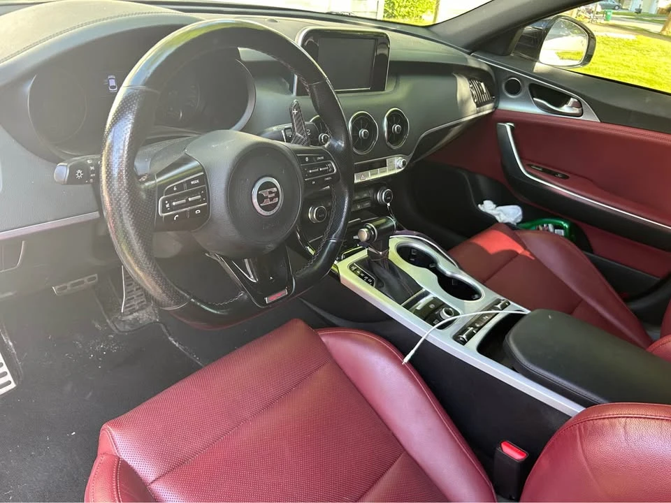 2019 Kia Stinger - Image 3 of 8