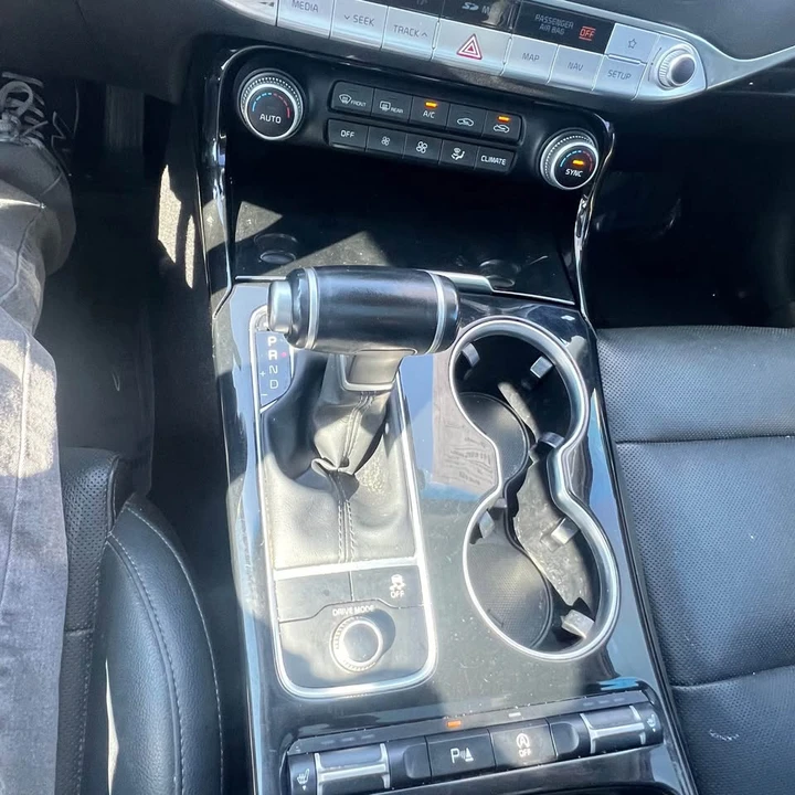 2019 Kia Stinger - Image 15 of 16