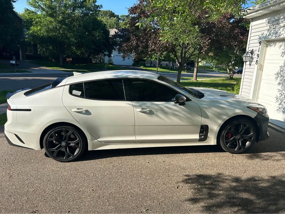 2019 Kia Stinger - Image 6 of 8