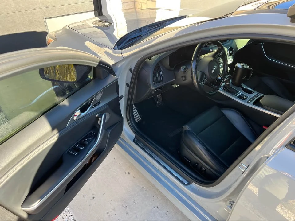 2019 Kia Stinger - Image 9 of 15