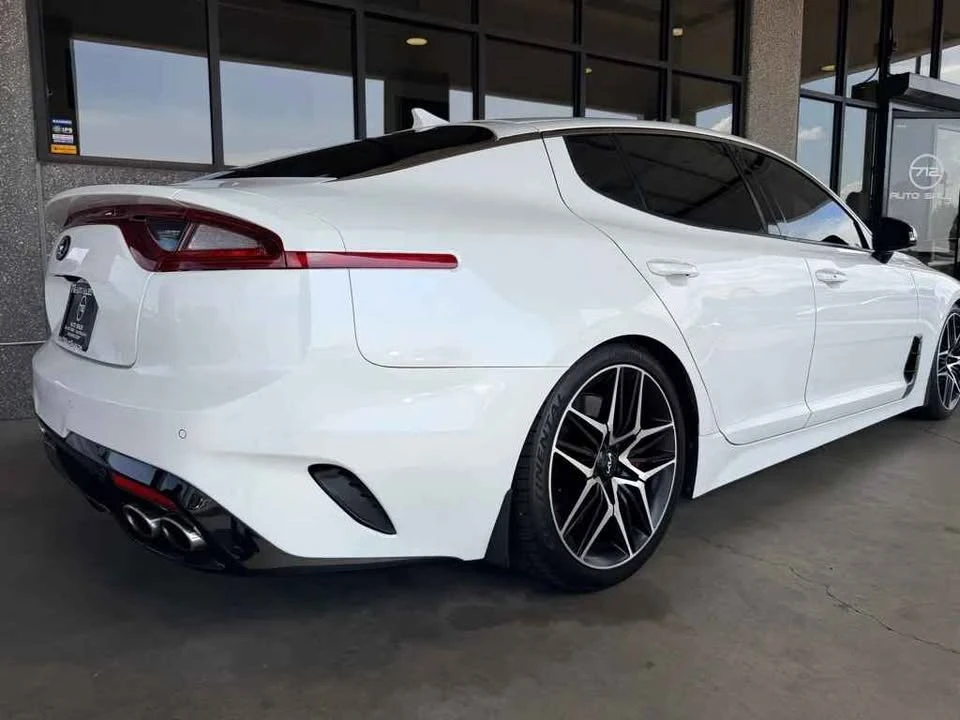 2019 Kia Stinger - Image 5 of 10