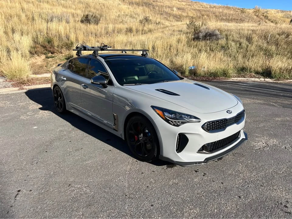 2019 Kia Stinger - Image 2 of 15