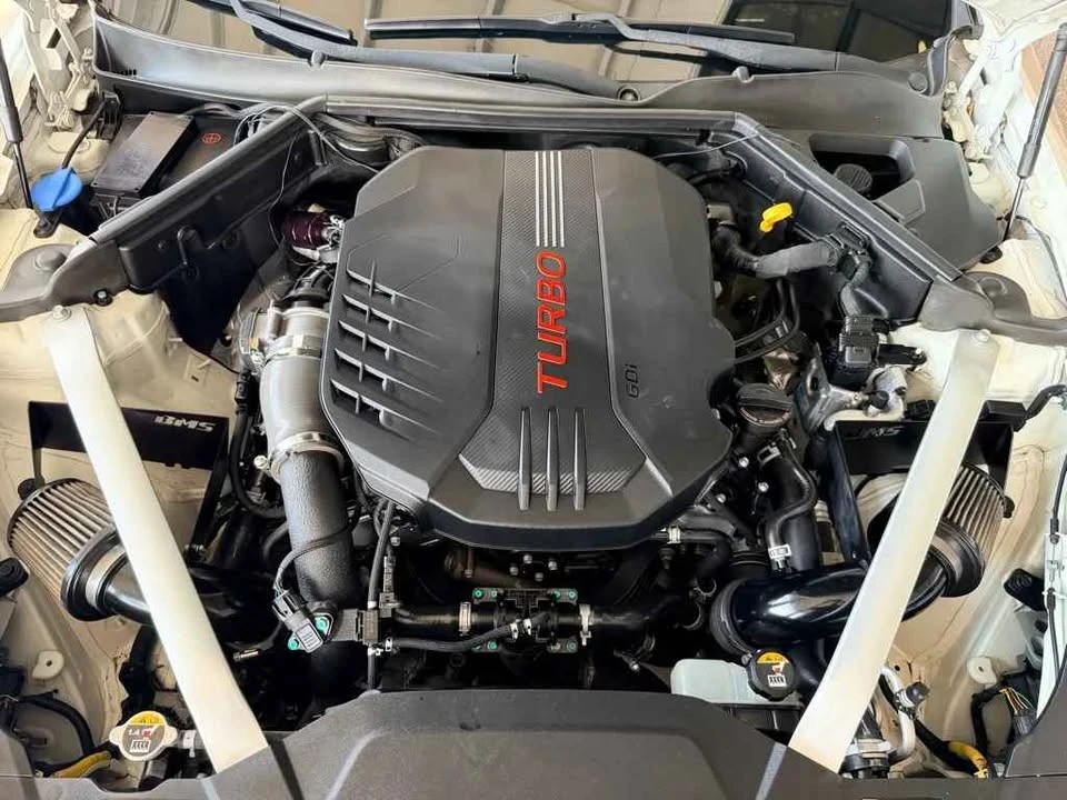 2019 Kia Stinger - Image 10 of 10