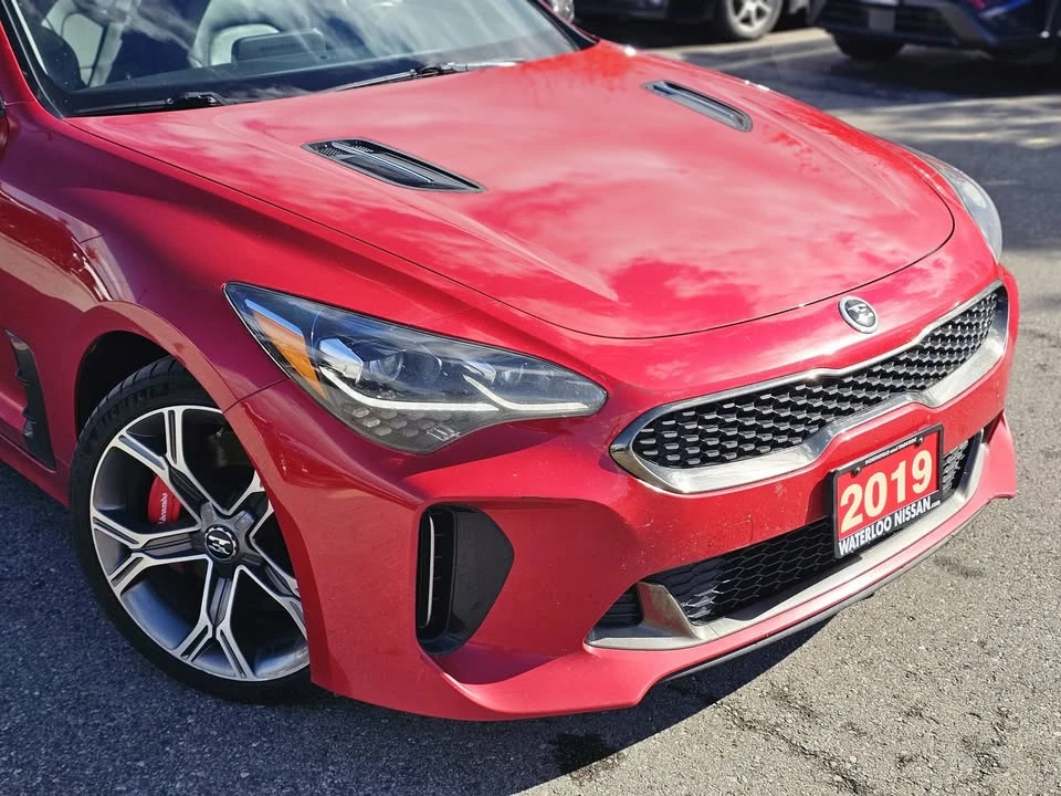 2019 Kia Stinger - Image 10 of 17