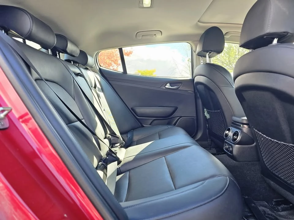 2019 Kia Stinger - Image 16 of 17