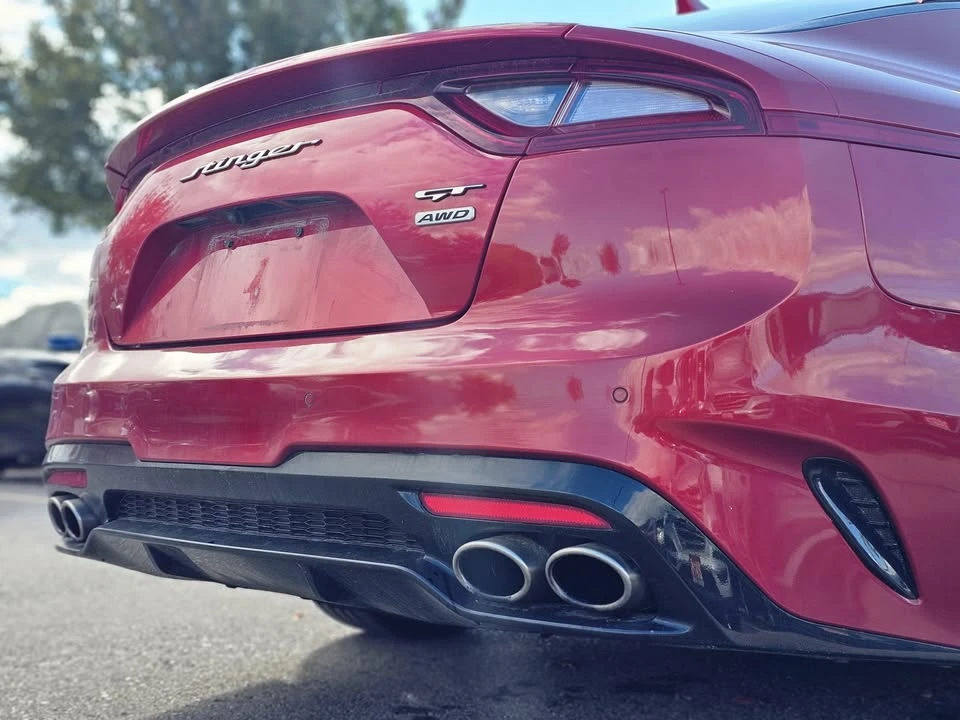 2019 Kia Stinger - Image 11 of 17
