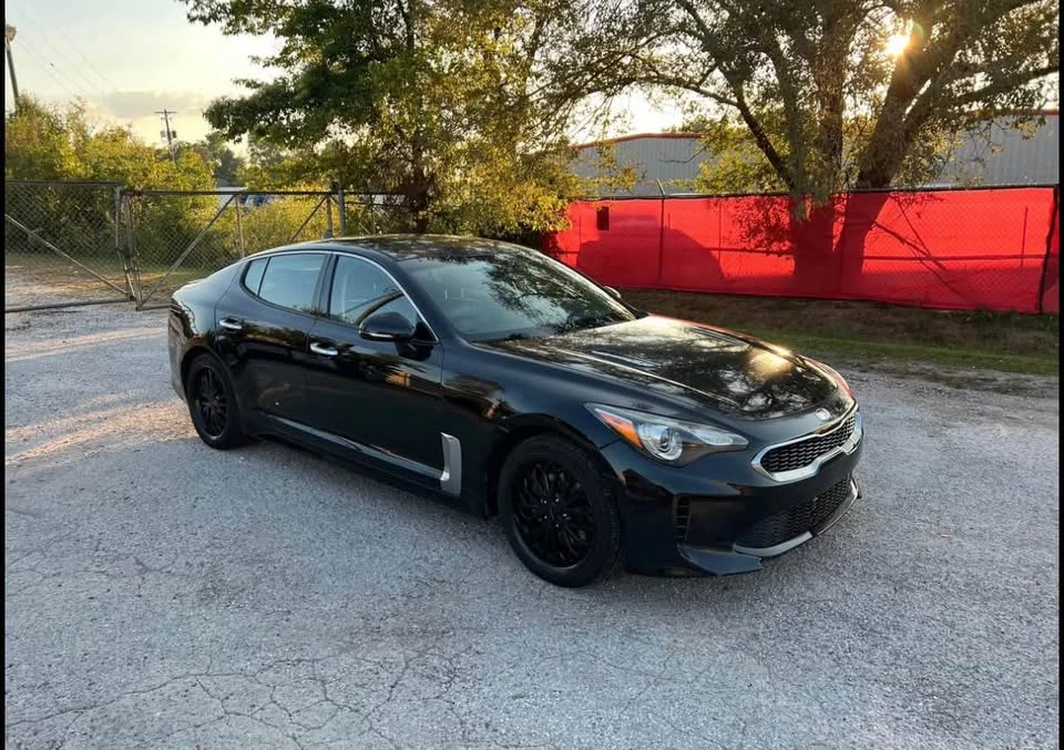 2019 Kia Stinger - Image 2 of 10