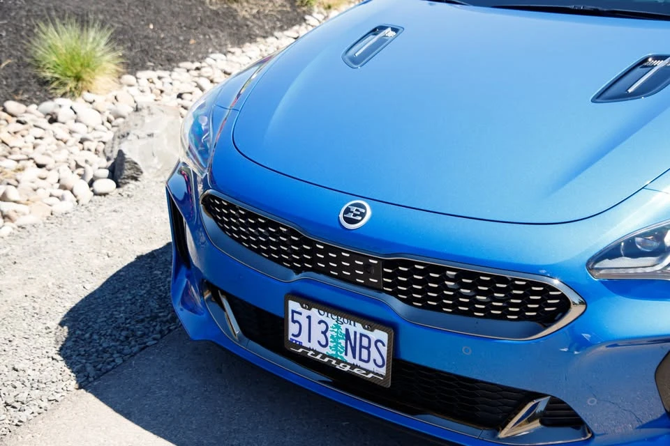 2019 Kia Stinger - Image 10 of 12