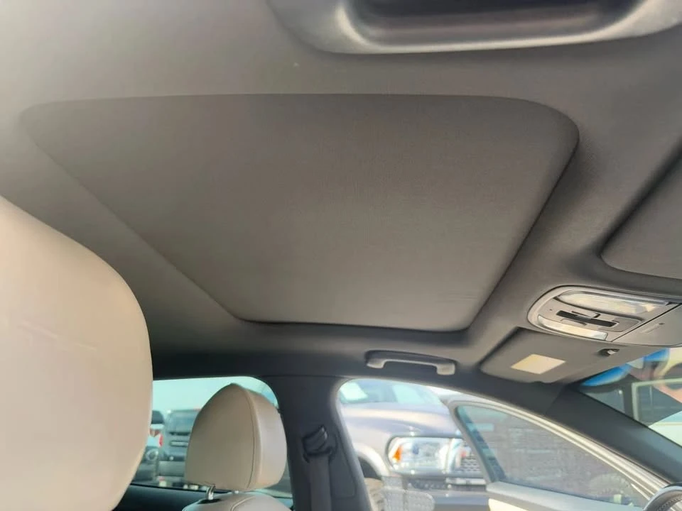 2019 Kia Stinger - Image 18 of 20