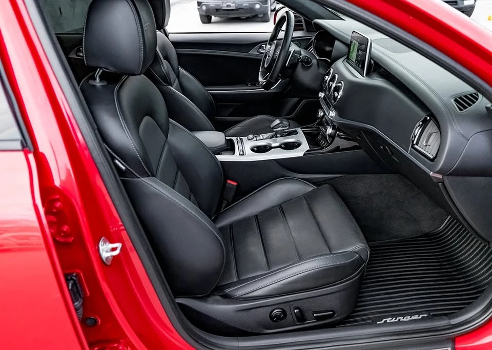 2019 Kia Stinger - Image 8 of 15
