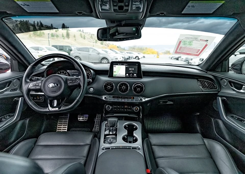 2019 Kia Stinger - Image 6 of 15