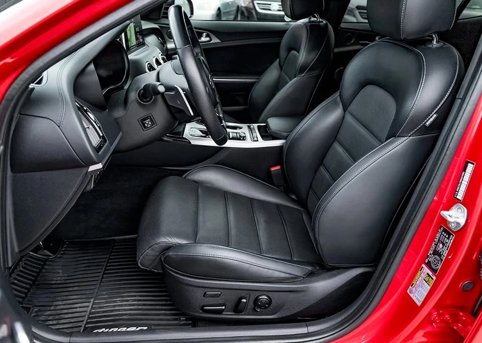 2019 Kia Stinger - Image 9 of 15