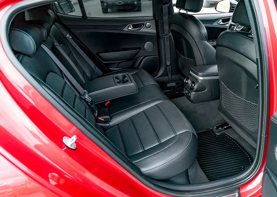2019 Kia Stinger - Image 7 of 15