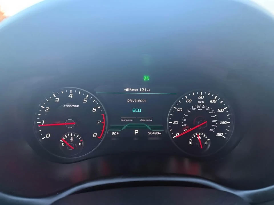 2019 Kia Stinger - Image 16 of 19