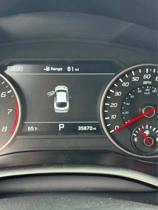2019 Kia Stinger - Image 8 of 10