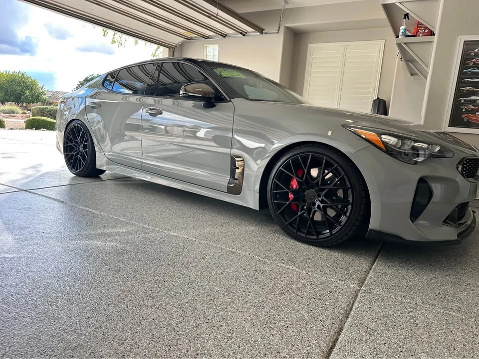 2019 Kia Stinger - Image 10 of 10
