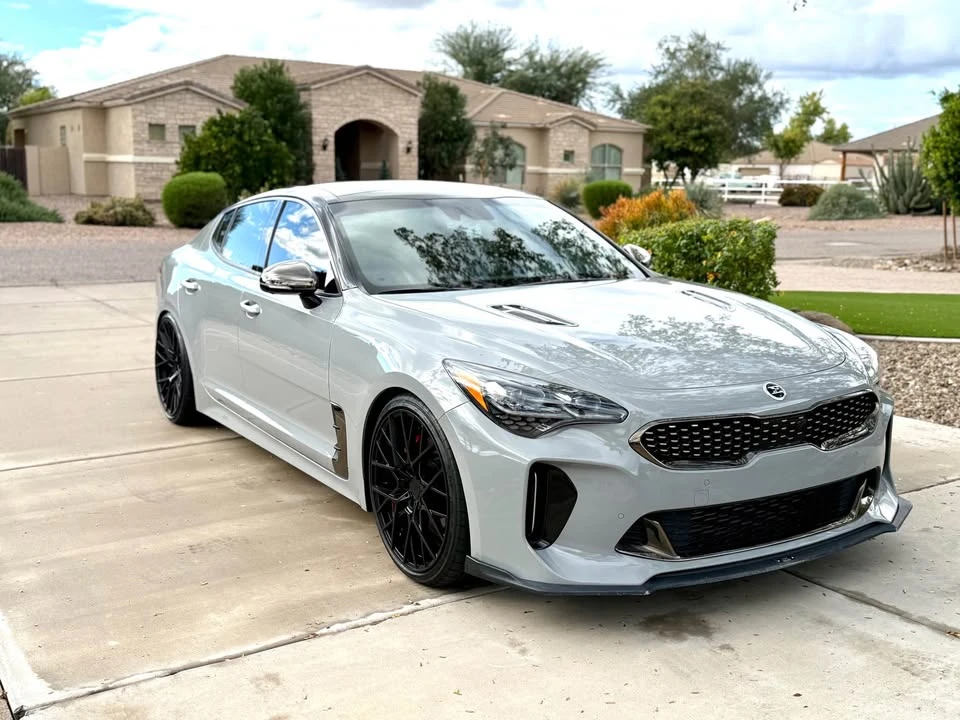 2019 Kia Stinger - Image 2 of 10
