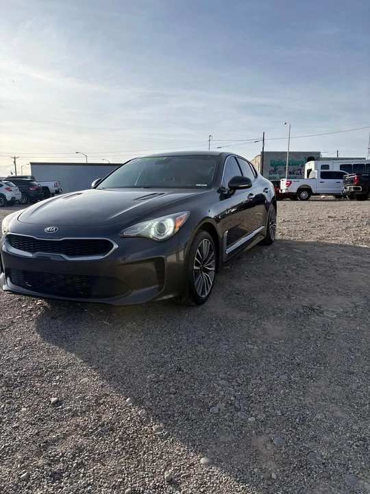 2019 Kia Stinger - Image 2 of 6