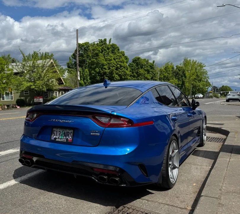 2019 Kia Stinger - Image 11 of 12