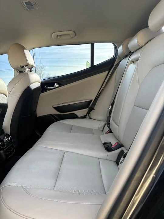 2019 Kia Stinger - Image 6 of 6