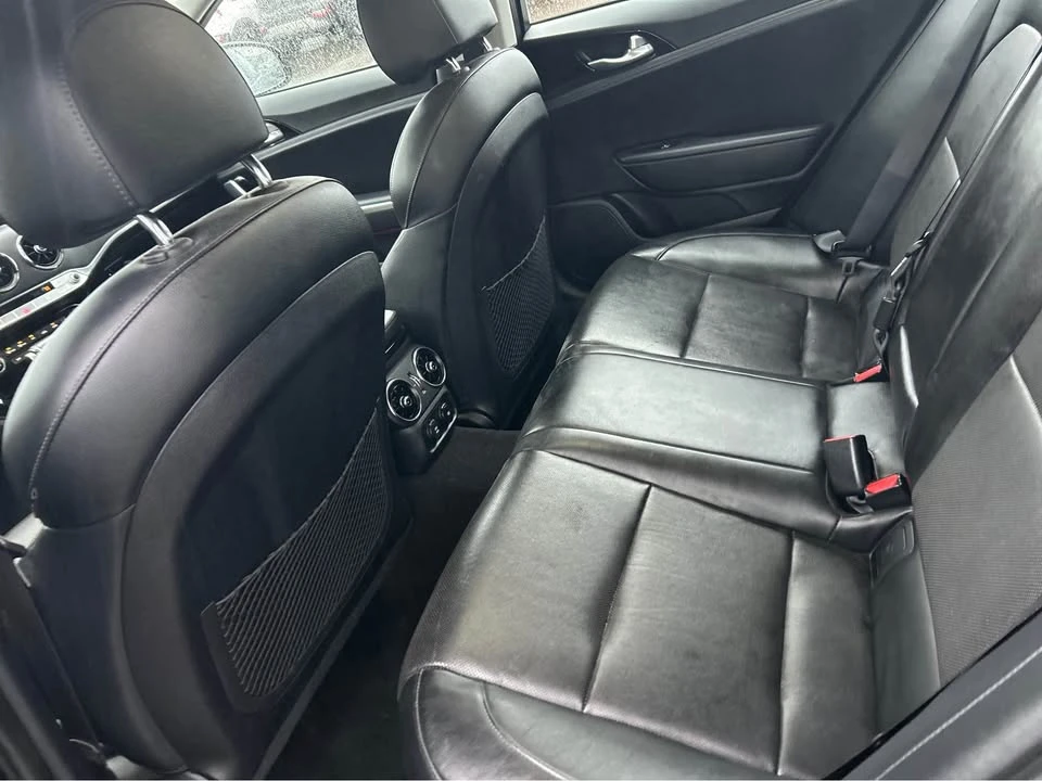 2019 Kia Stinger - Image 10 of 12