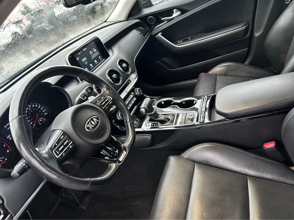 2019 Kia Stinger - Image 6 of 12