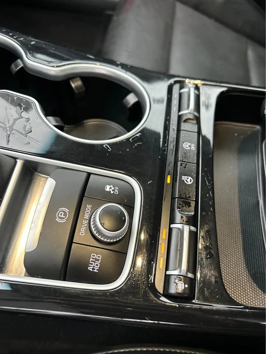 2019 Kia Stinger - Image 8 of 12