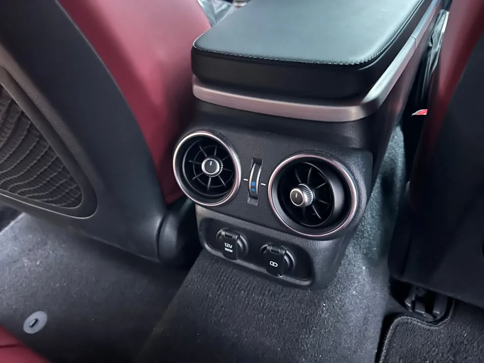 2019 Kia Stinger - Image 19 of 20