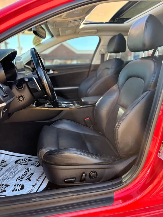 2019 Kia Stinger - Image 11 of 16