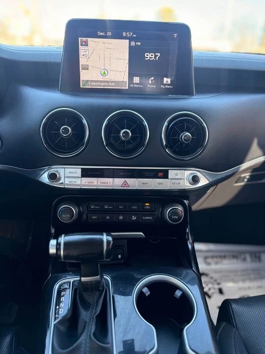 2019 Kia Stinger - Image 15 of 16