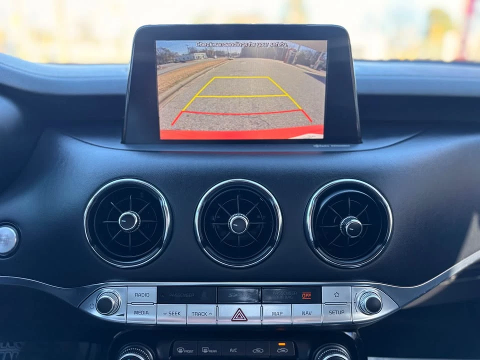 2019 Kia Stinger - Image 14 of 16