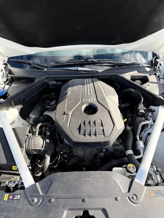 2019 Kia Stinger - Image 9 of 13