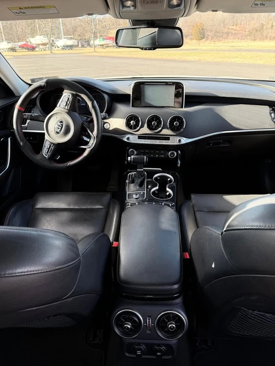 2019 Kia Stinger - Image 13 of 13