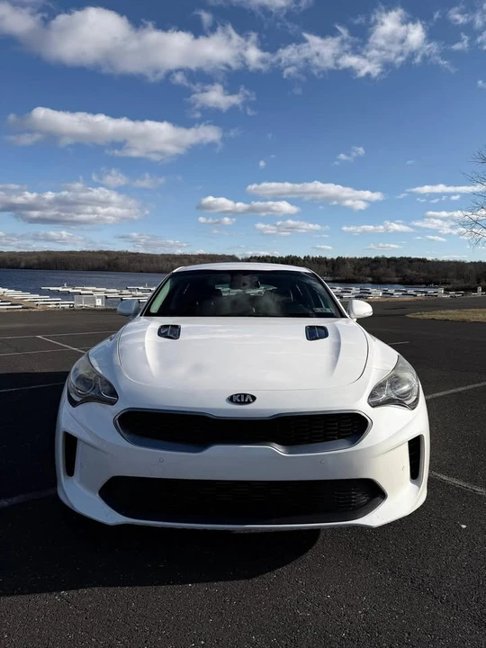 2019 Kia Stinger - Image 3 of 13