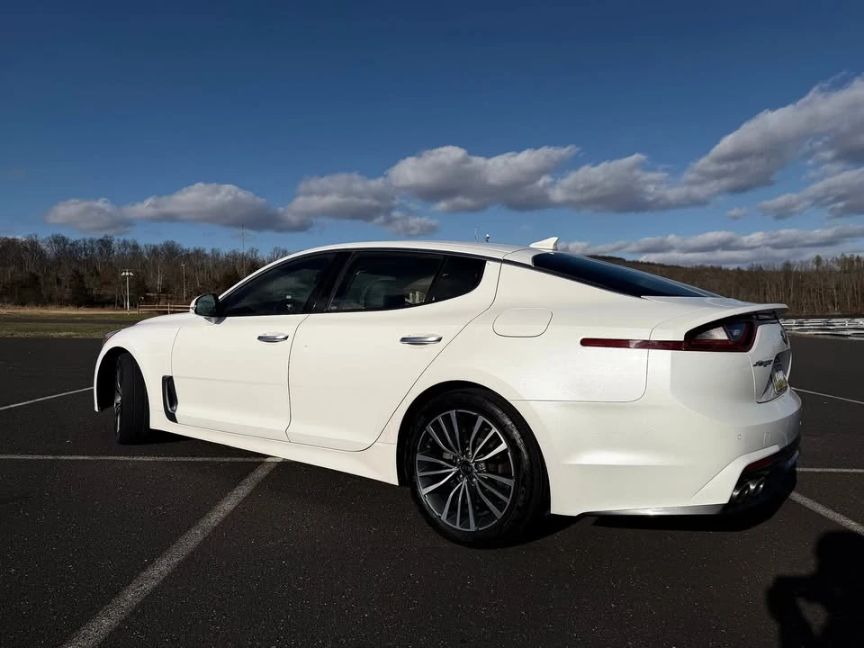 2019 Kia Stinger - Image 7 of 13