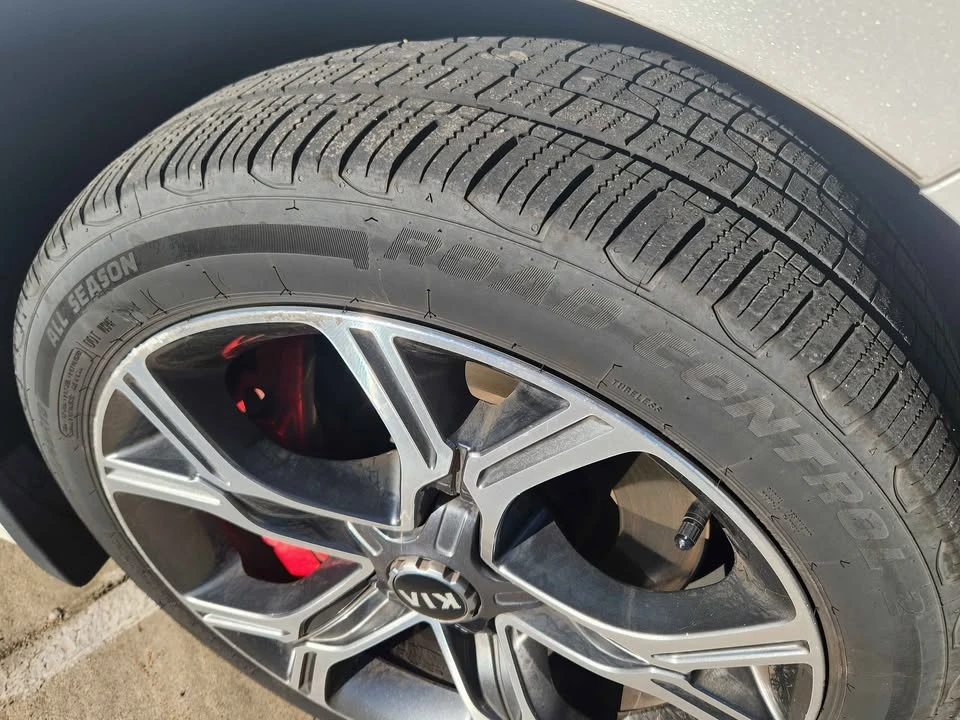 2019 Kia Stinger - Image 13 of 14