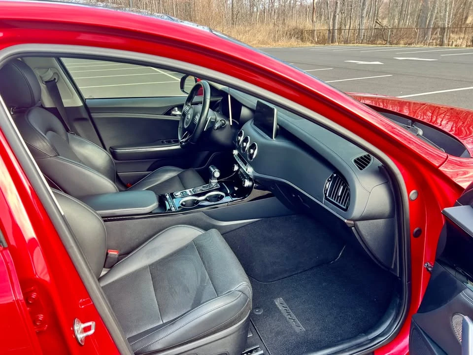 2019 Kia Stinger - Image 5 of 9