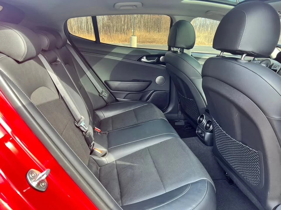 2019 Kia Stinger - Image 6 of 9