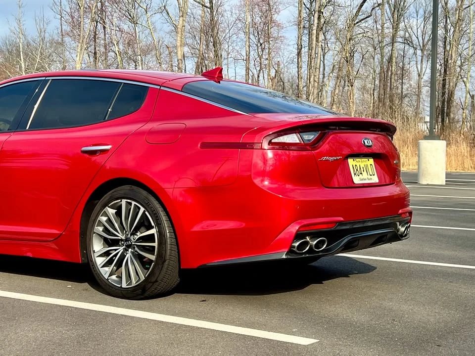 2019 Kia Stinger - Image 2 of 9