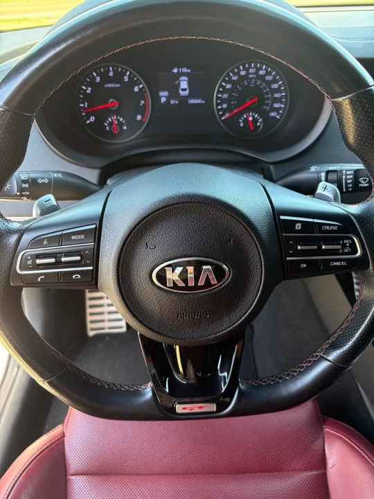 2019 Kia Stinger - Image 3 of 12