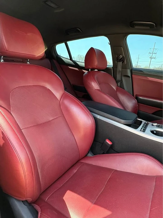 2019 Kia Stinger - Image 7 of 12