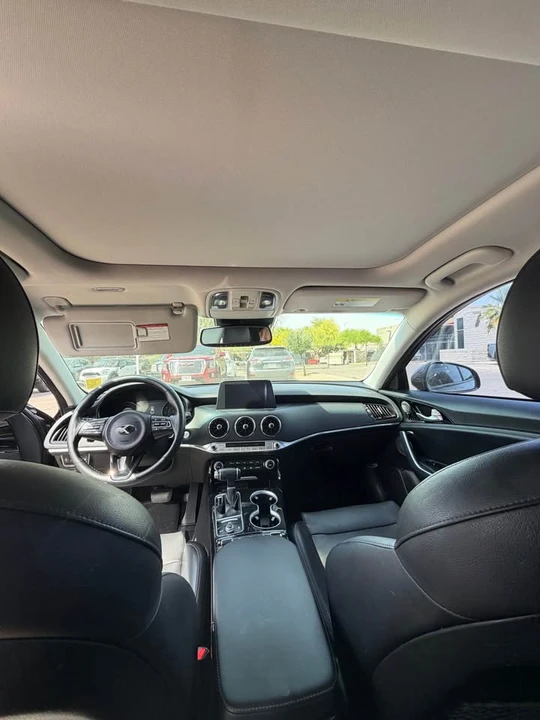 2019 Kia Stinger - Image 7 of 11