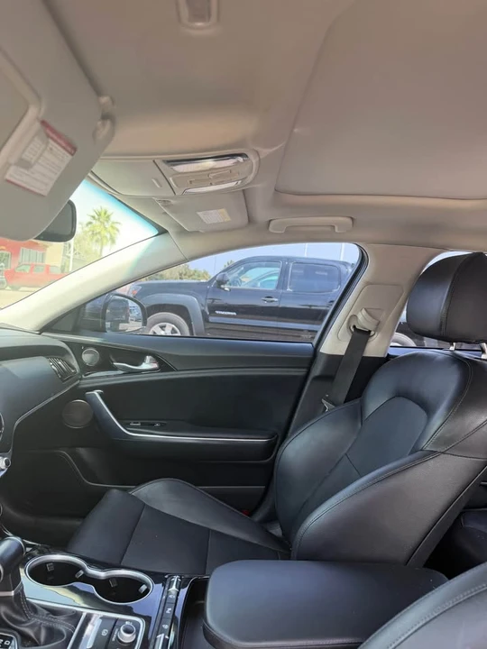 2019 Kia Stinger - Image 5 of 11