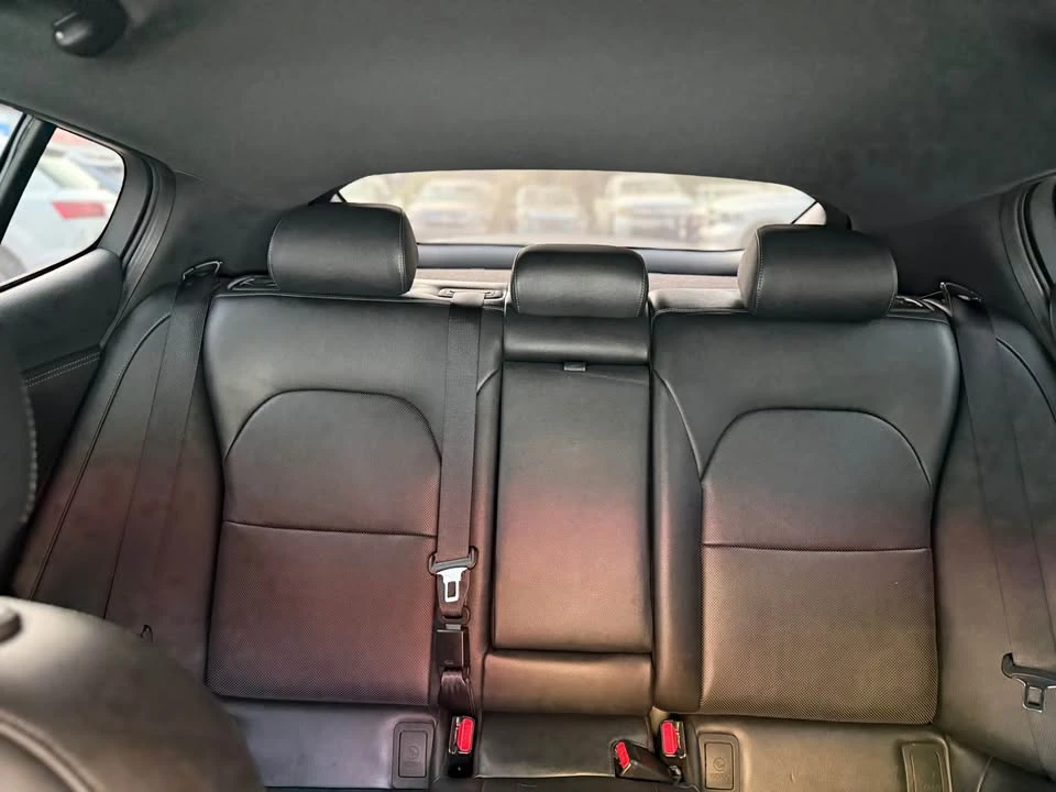 2019 Kia Stinger - Image 5 of 10