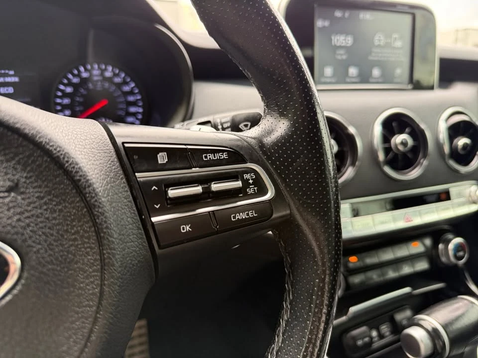 2019 Kia Stinger - Image 16 of 20