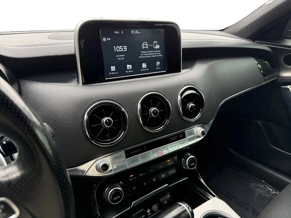 2019 Kia Stinger - Image 13 of 20